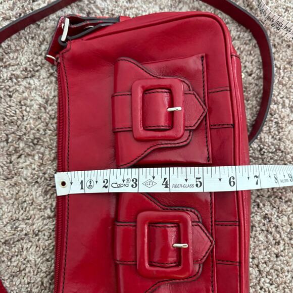 Kenneth Cole Red Leather Town Square Top Zip Shoulder Bag Buckle 90s Y2K - Picture 7 of 12